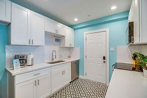 Central Houston Apartment w/ Furnished Patio!