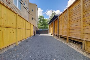 Pet-friendly Houston Apartment: 1 Mi to Downtown!