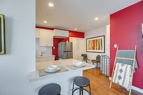Pet-friendly Houston Apartment: 1 Mi to Downtown!