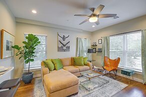 Pet-friendly Houston Apartment: Walk to Midtown!