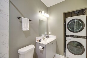 Pet-friendly Houston Apartment: Walk to Midtown!