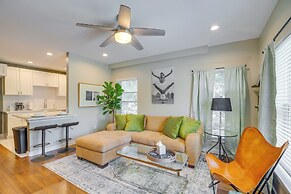 Pet-friendly Houston Apartment: Walk to Midtown!