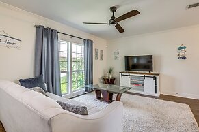 1 Mi to Moody Gardens & Beaches: Galveston Home