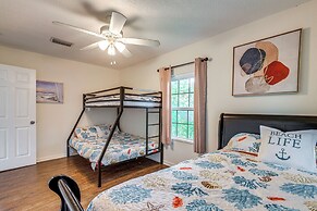 1 Mi to Moody Gardens & Beaches: Galveston Home