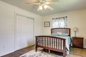 1 Mi to Moody Gardens & Beaches: Galveston Home