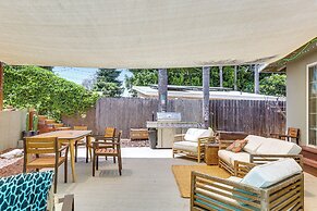 Peaceful Vista House w/ Gas Grill: 1 Mi to Dtwn!