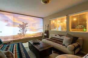 Darling Desert Abode W/hot-tub + Game Room 3 Bedroom Home by RedAwning