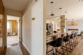 Darling Desert Abode W/hot-tub + Game Room 3 Bedroom Home by RedAwning