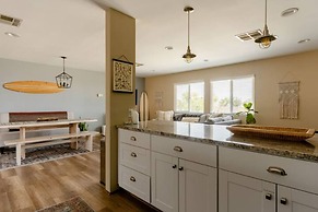 Darling Desert Abode W/hot-tub + Game Room 3 Bedroom Home by RedAwning