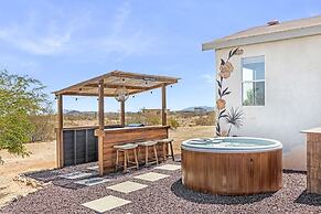 Desert Moon - Serene Desert Views & Design 3 Bedroom Home by RedAwning