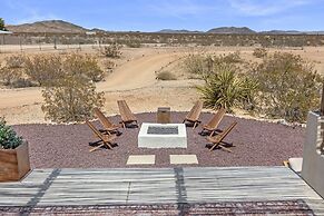 Desert Moon - Serene Desert Views & Design 3 Bedroom Home by RedAwning