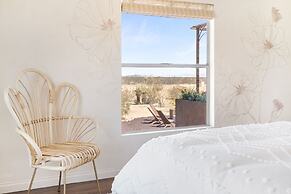 Desert Moon - Serene Desert Views & Design 3 Bedroom Home by RedAwning