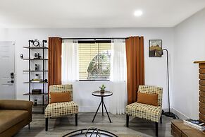 Sky Harbor House - Centrally Located W/hot Tub 3 Bedroom Home by RedAw