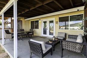 Sky Harbor House - Centrally Located W/hot Tub 3 Bedroom Home by RedAw