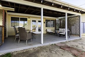 Sky Harbor House - Centrally Located W/hot Tub 3 Bedroom Home by RedAw