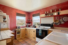 Mesa View Homestead - Cozy, 360 Views & Tranquility! 1 Bedroom Home by