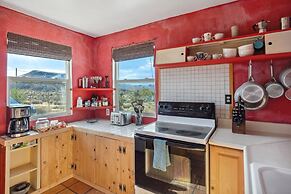 Mesa View Homestead - Cozy, 360 Views & Tranquility! 1 Bedroom Home by