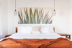 Warren Vista Ranch - Heated Pool, Hot Tub! 2 Bedroom Home by RedAwning