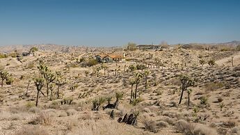 Warren Vista Ranch - Heated Pool, Hot Tub! 2 Bedroom Home by RedAwning