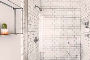 Warren Vista Ranch - Heated Pool, Hot Tub! 2 Bedroom Home by RedAwning