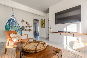 Warren Vista Ranch - Heated Pool, Hot Tub! 2 Bedroom Home by RedAwning