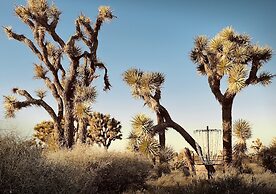 Warren Vista Ranch - Heated Pool, Hot Tub! 2 Bedroom Home by RedAwning