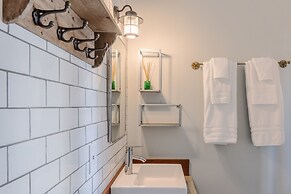 Warren Vista Ranch - Heated Pool, Hot Tub! 2 Bedroom Home by RedAwning