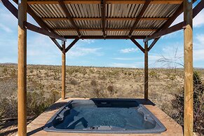 Warren Vista Ranch - Heated Pool, Hot Tub! 2 Bedroom Home by RedAwning