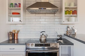 Warren Vista Ranch - Heated Pool, Hot Tub! 2 Bedroom Home by RedAwning