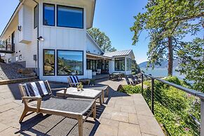 Cliffside Oasis 4 Bedroom Home