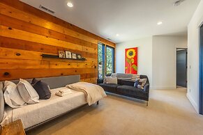 Cliffside Oasis 4 Bedroom Home