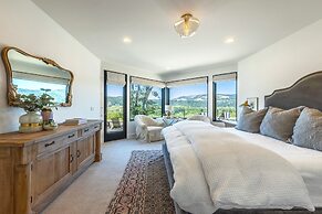 Cliffside Oasis 4 Bedroom Home