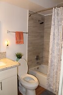 Private Two Bedroom Waikiki Getaway 2 Condo by RedAwning