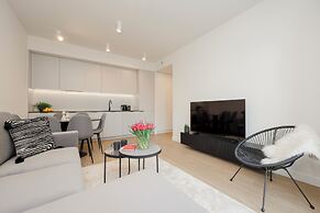 Warsaw Apartment With Parking by Renters