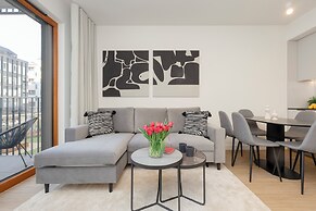 Warsaw Apartment With Parking by Renters