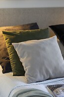 Warsaw Apartment With Parking by Renters