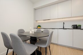 Warsaw Apartment With Parking by Renters