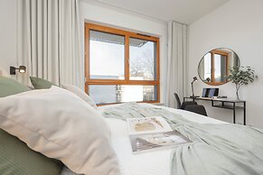 Warsaw Apartment With Parking by Renters