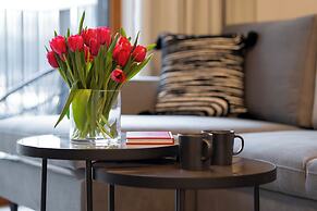 Warsaw Apartment With Parking by Renters