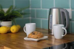 Apartment Near Old Town by Renters