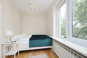 Apartment Near Old Town by Renters