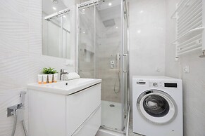 Apartment Near Old Town by Renters