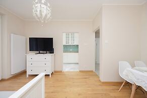 Apartment Near Old Town by Renters