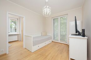 Apartment Near Old Town by Renters