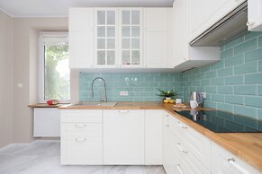 Apartment Near Old Town by Renters