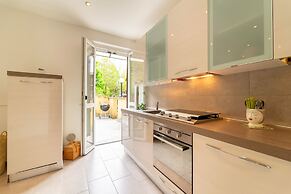 Lobelia Apartment with Terrace