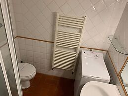 Sdrucciolo dei Pitti First Floor