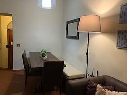 Sdrucciolo dei Pitti First Floor