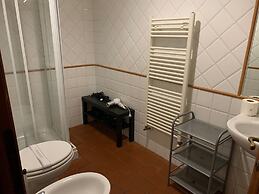 Sdrucciolo dei Pitti First Floor