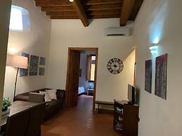 Sdrucciolo dei Pitti First Floor